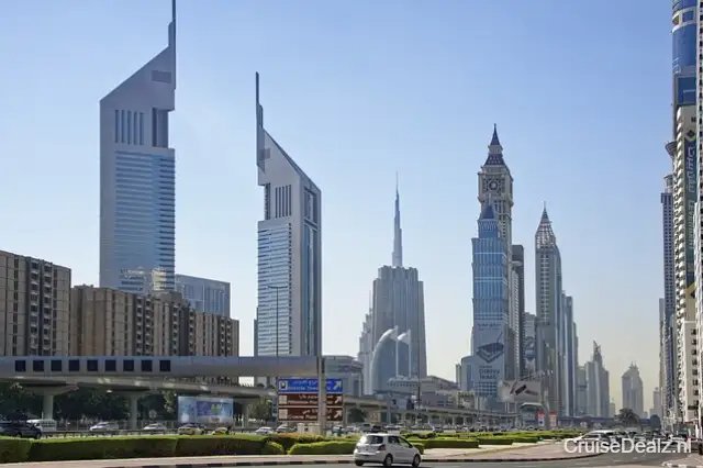 Cruise Dubai - Oman € 5480,- 【CruiseDealz】