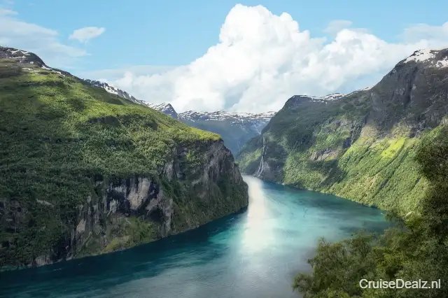 Cruise Noorse Fjorden - Nederland € 4449,- | 29 dagen hut of suite